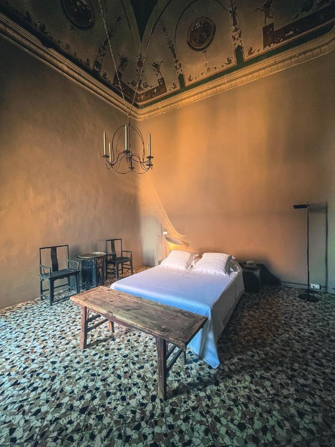 ラヴェンナPalazzo Del Settecentoアパートメント エクステリア 写真